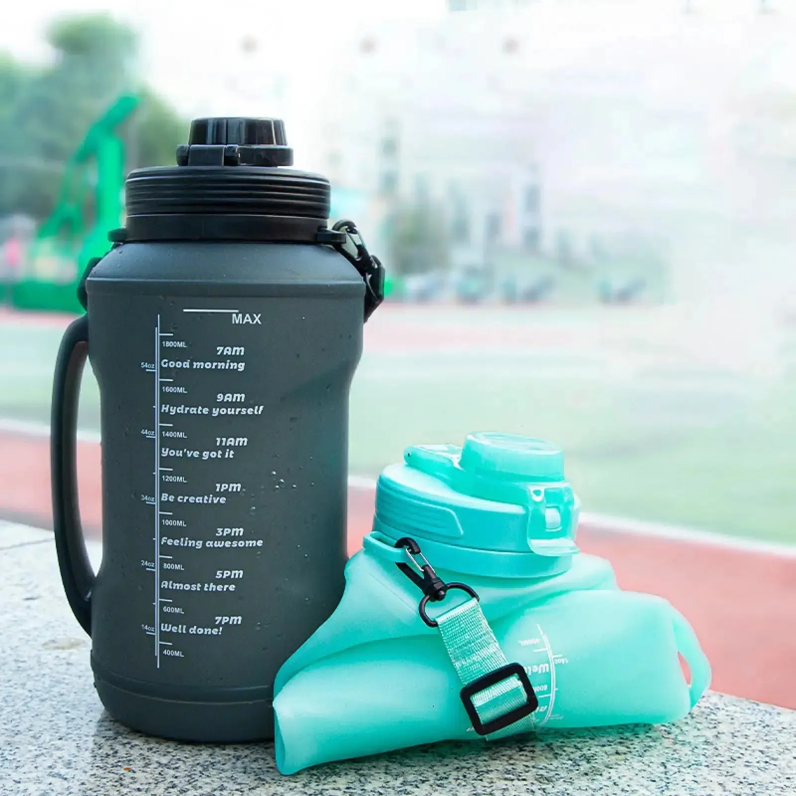 Collapsible Large Capacity Travel Water Bottle 67oz