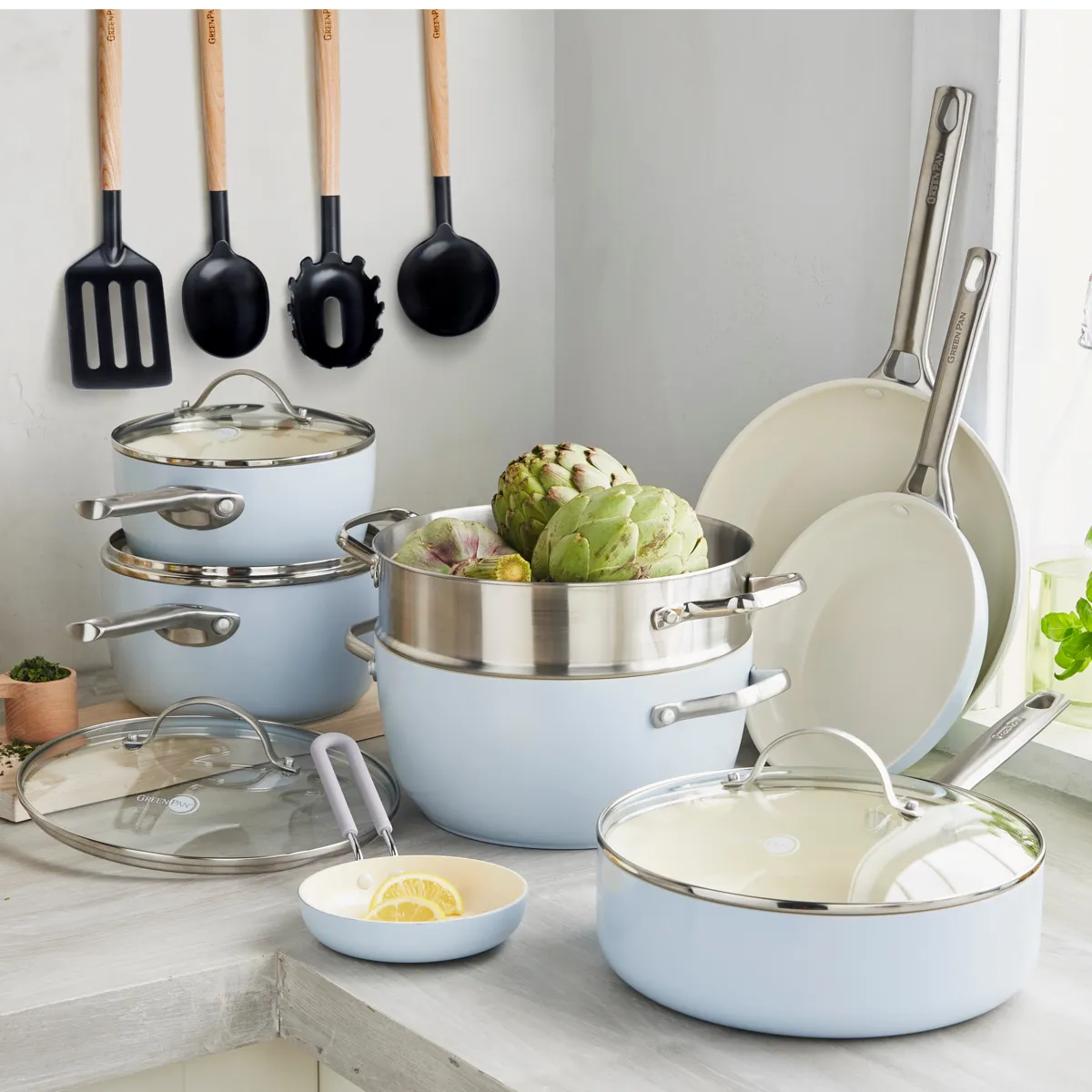 Padova Ceramic Nonstick 16-Piece Cookware Set | Light Blue