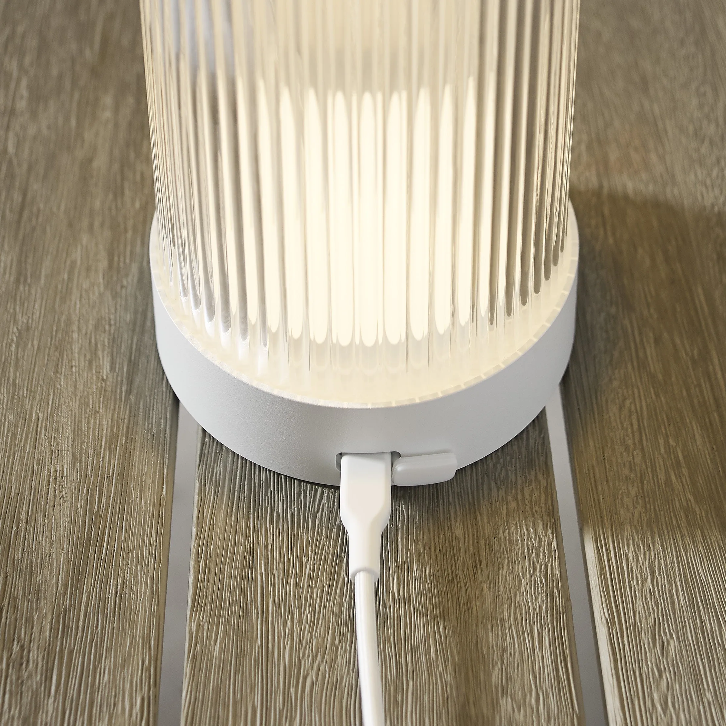 Tawa Portable LED Table Lamp